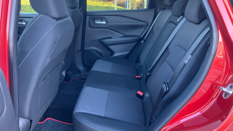 Nissan Qashqai 1.3 DiG-T MH 158 N-Connecta 5dr Xtronic Petrol Hatchback